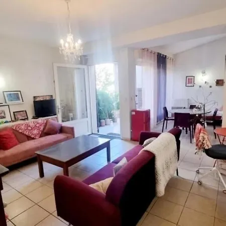 Charmant T3 Duplex Avec Patio Centre/arenes/gare Νιμ