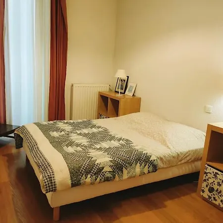 Charmant T3 Duplex Avec Patio Centre/arenes/gare 아파트 님